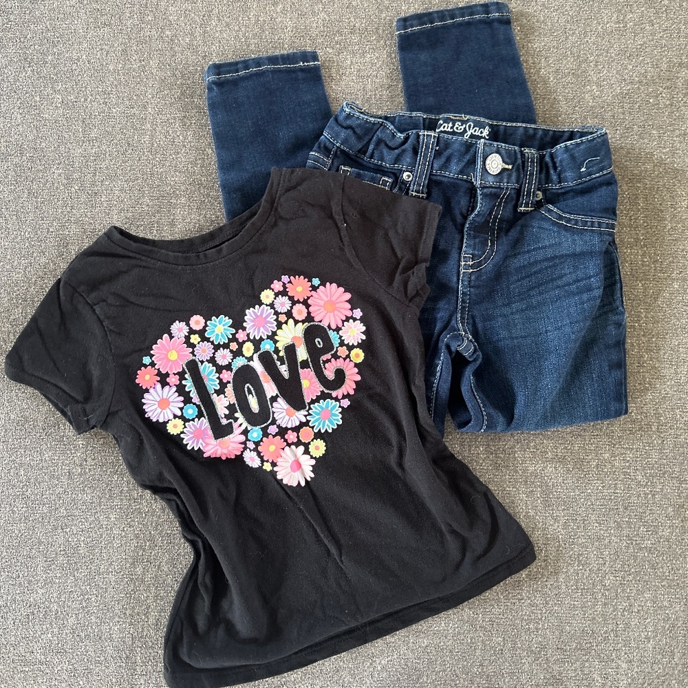 🎃Set of Size 4 Girl’s Flower Heart Top + Jeans